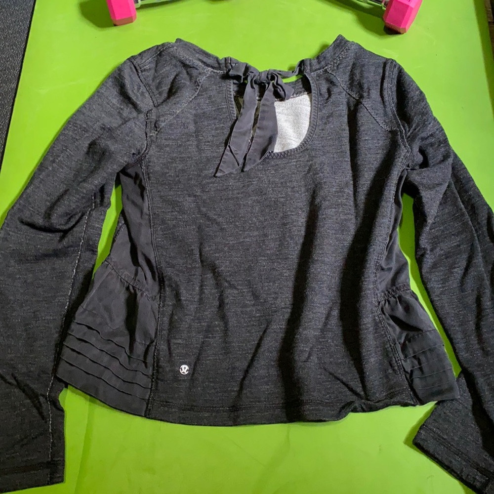 Lululemon sweatshirt